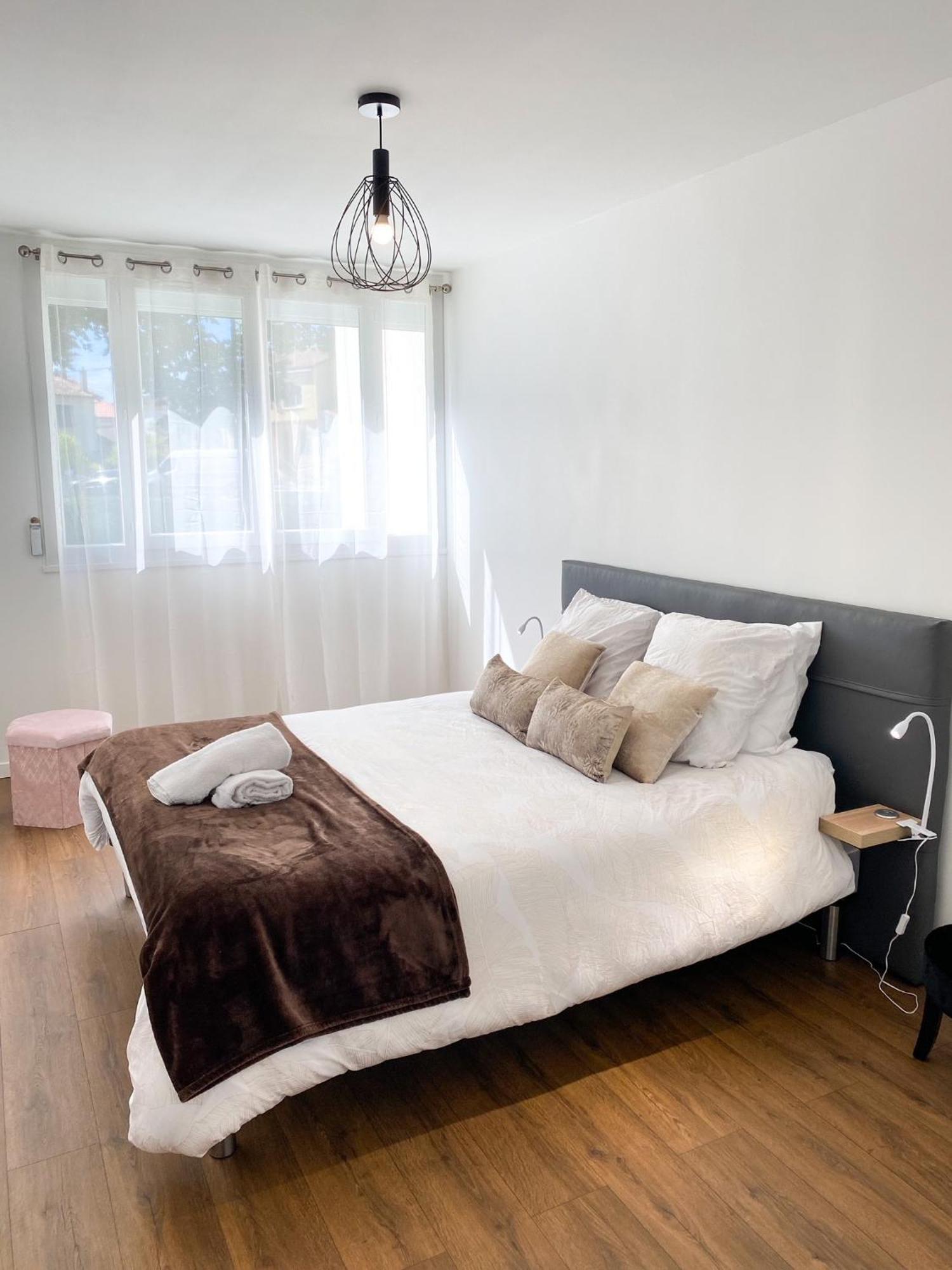 Апартаменти T3 Moderne Avec Balcon Terrasse Et Parking Gratuit Ніор Екстер'єр фото